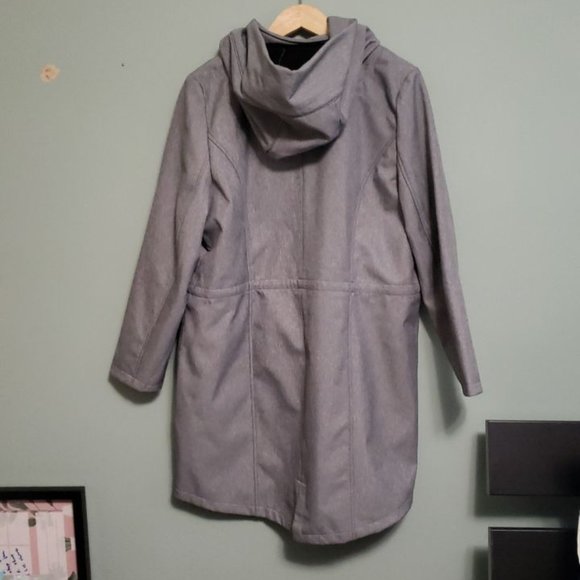 Reitmans Water Repellant Soft Shell Hooded Jacket - Picture 9 of 11